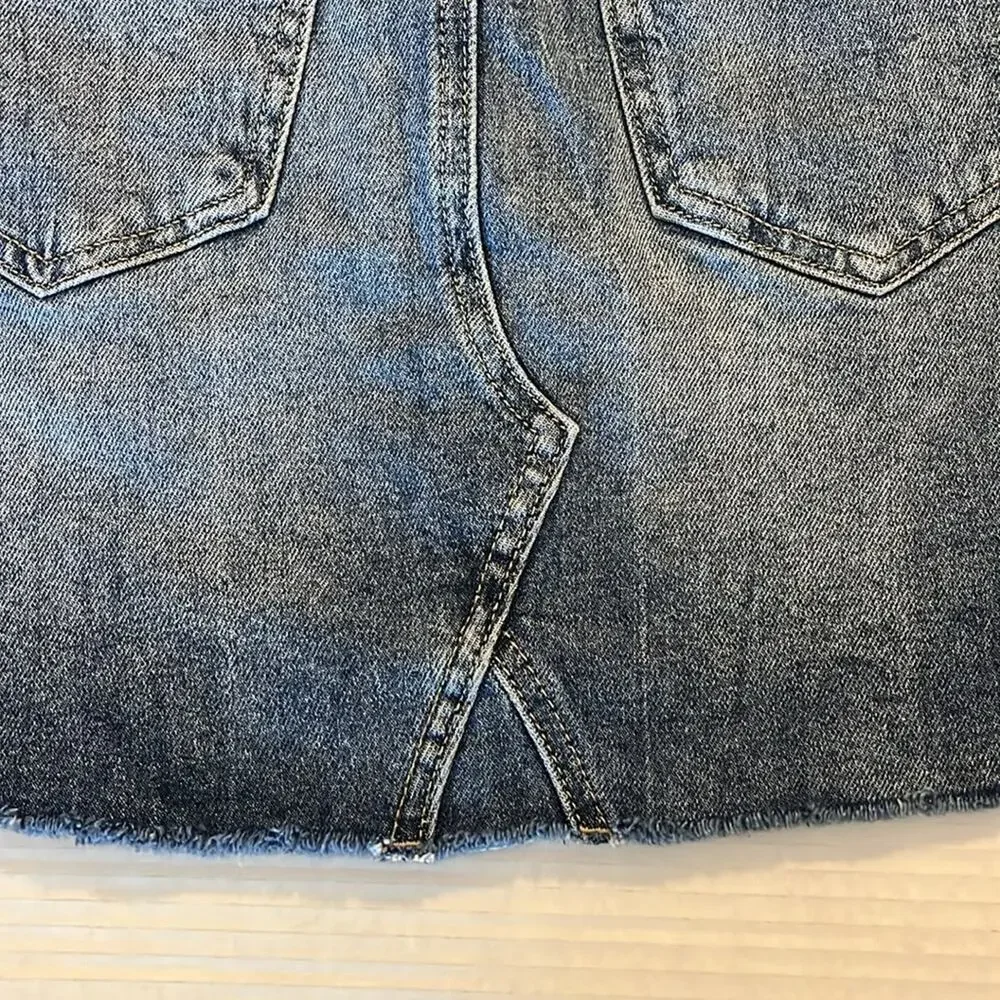 SO Blue Denim Mini Skirt Juniors Size 5 Jean Pockets Zipper Frayed Hem Y2K Edgy